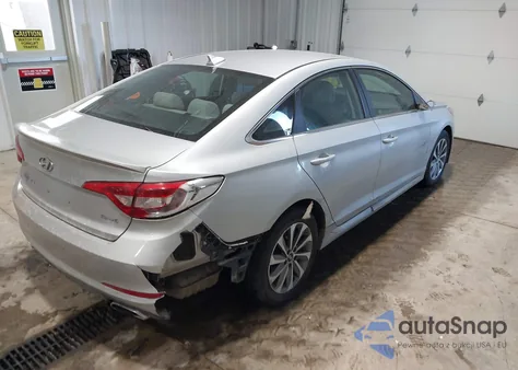 2015 Hyundai Sonata Sport z USA, uszkodzony, nr VIN 5NPE34AF5FH047088